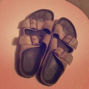 Women’s suede Birkenstock’s!